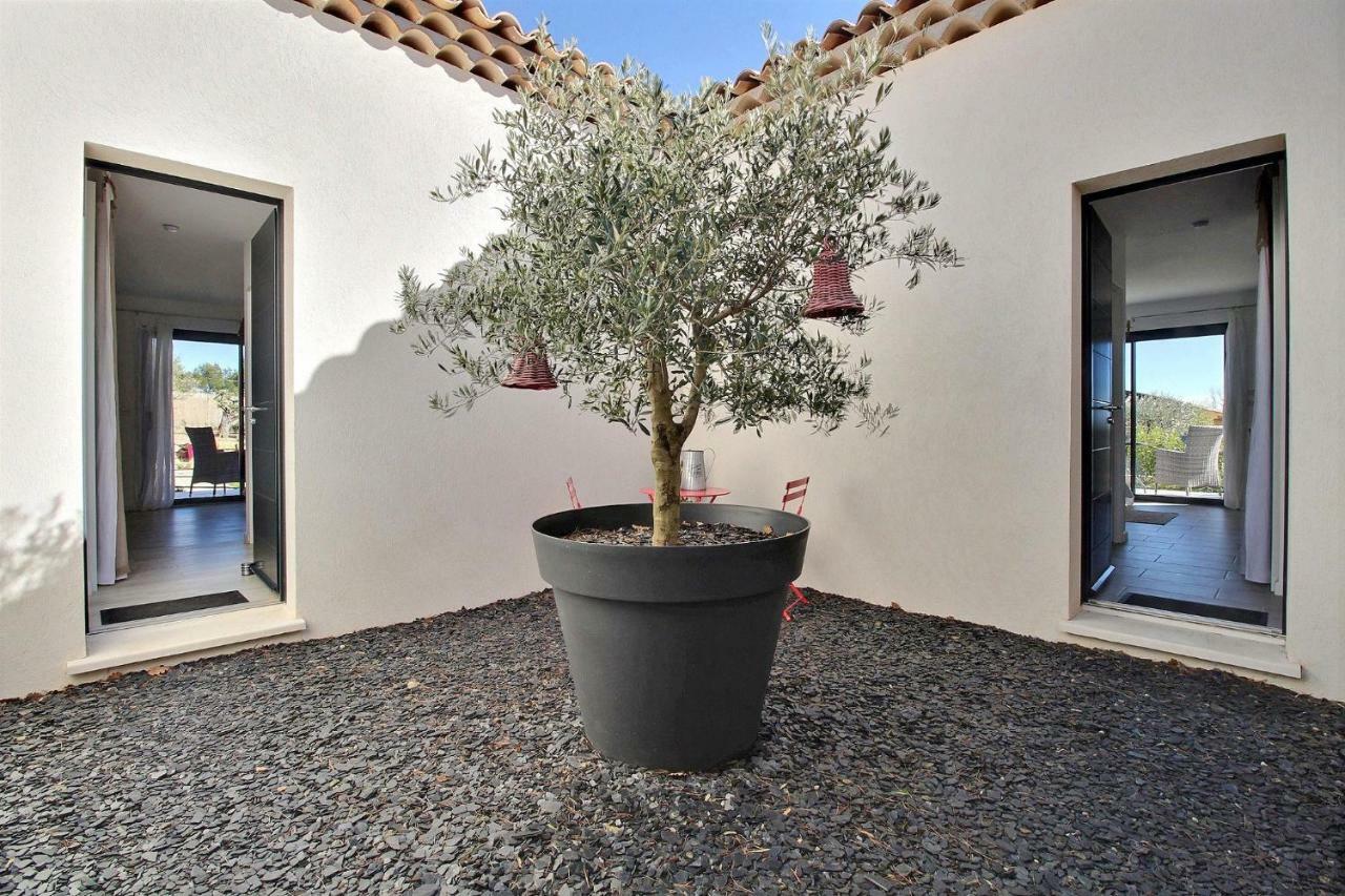 La Villa Aux Oliviers Flayosc Екстериор снимка